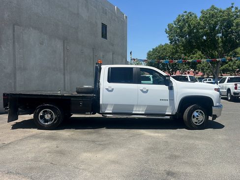 Used 2023 Chevrolet Silverado 3500 LT w/ Convenience Package AWD/4WD image 2