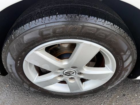 Used 2009 Volkswagen Jetta SE FWD image 9