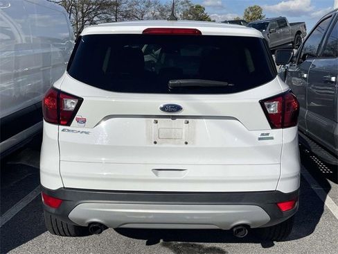 Certified 2019 Ford Escape SE image 9