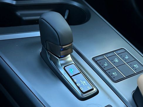 New 2025 Lexus UX 300h AWD image 15