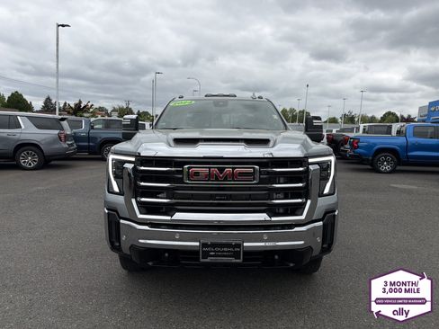 Used 2024 GMC Sierra 3500 SLT w/ SLT Premium Package AWD/4WD image 8