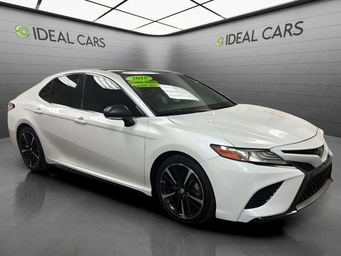 Used 2018 Toyota Camry XSE w/ Audio Package FWD image 3