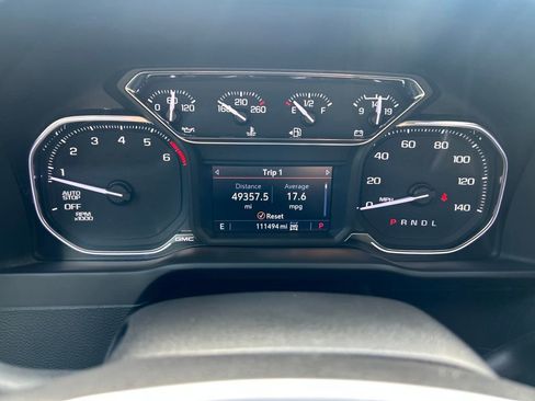 Used 2021 GMC Sierra 1500 Elevation w/ Preferred Package image 9