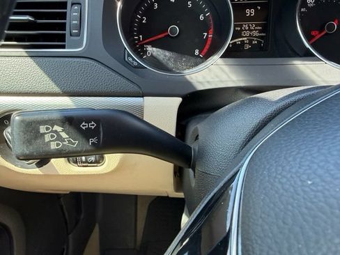 Used 2015 Volkswagen Jetta SE FWD image 23
