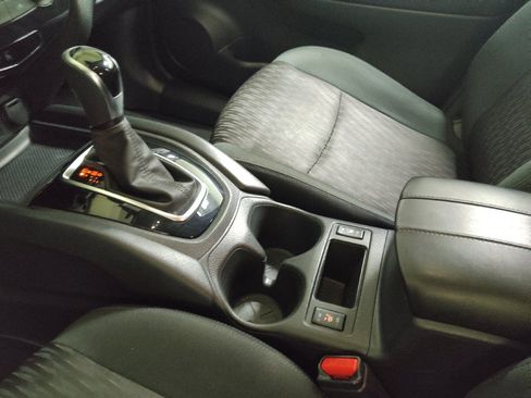 Used 2019 Nissan Rogue S w/ Special Edition Package FWD image 26