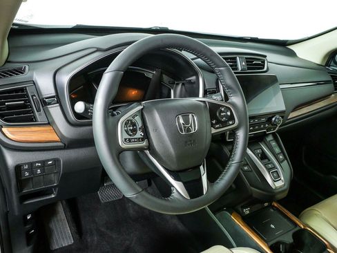 Used 2022 Honda CR-V Touring image 4