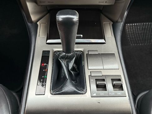 Used 2015 Lexus GX 460 w/ Navigation Package image 24