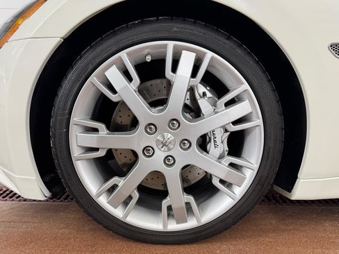 Used 2012 Maserati GranTurismo S image 8