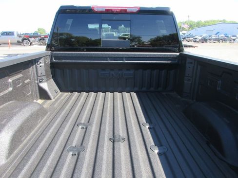 New 2026 GMC Sierra 2500 AT4 w/ AT4 Premium Plus Package AWD/4WD image 7