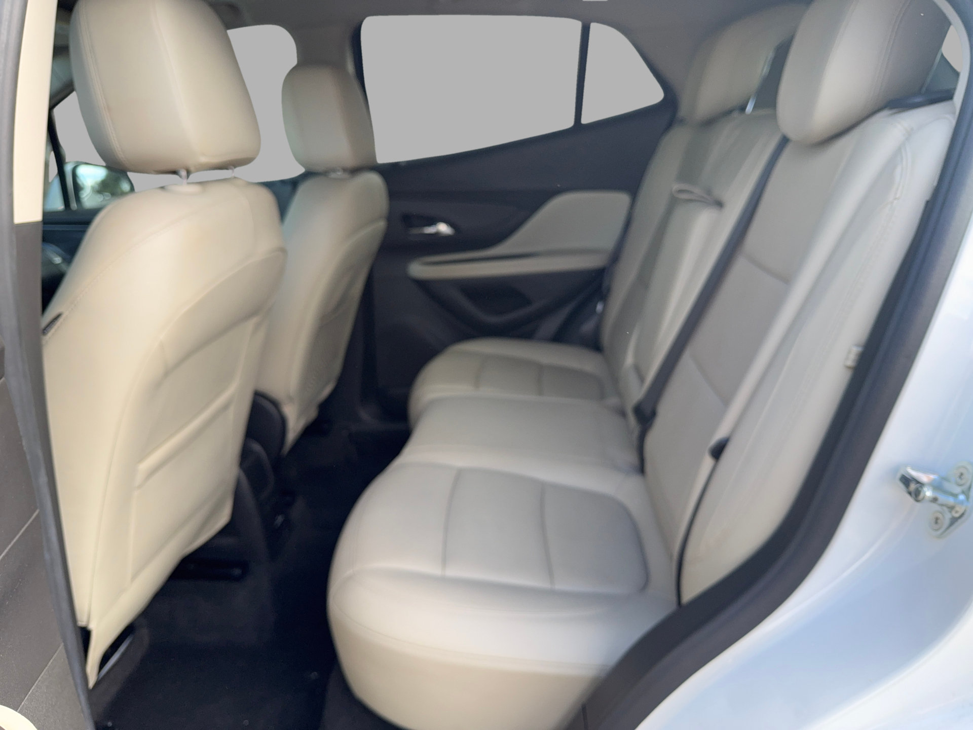 Used 2019 Buick Encore Essence w/ Experience Buick Package FWD image 23