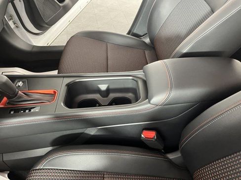 Used 2025 Nissan Kicks SR FWD image 24