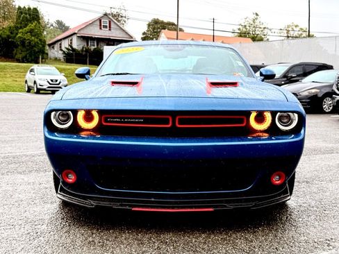 Used 2023 Dodge Challenger SXT w/ Plus Package image 9