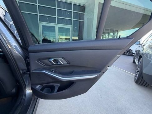Used 2019 BMW 330i Sedan w/ Convenience Package RWD image 29