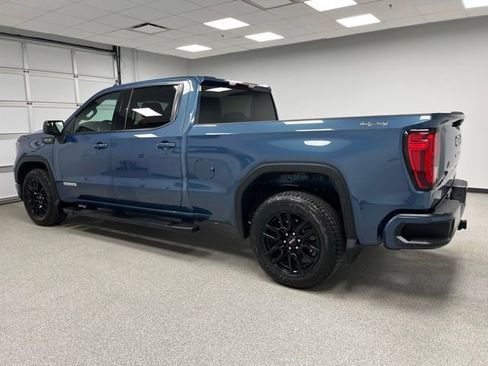 Used 2024 GMC Sierra 1500 Elevation w/ LPO, Elevation Black Package AWD/4WD image 7
