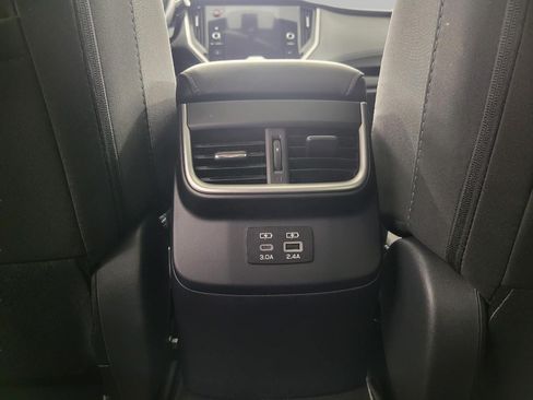 Used 2025 Subaru Outback Premium AWD/4WD image 50