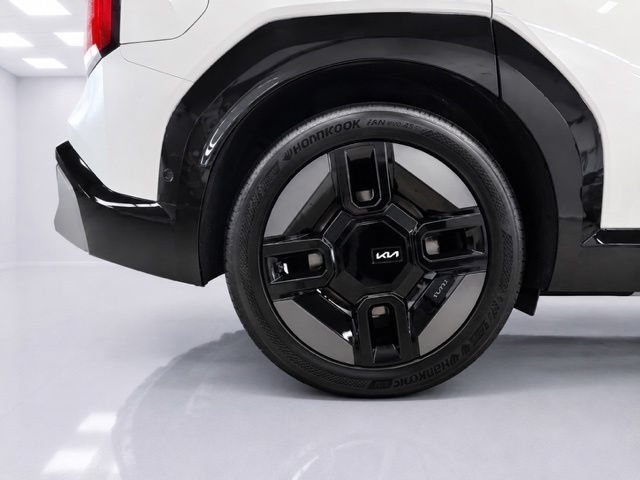 Used 2024 Kia EV9 GT-Line AWD/4WD image 9