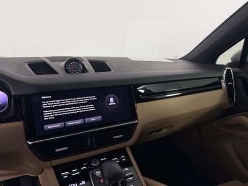 Certified 2022 Porsche Cayenne Coupe AWD/4WD image 23