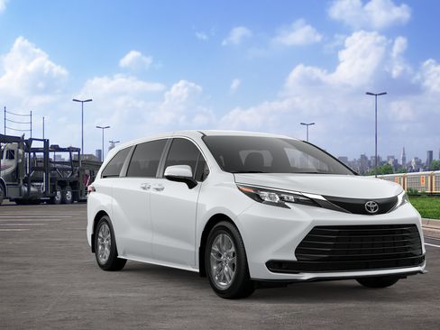 New 2026 Toyota Sienna LE FWD image 17