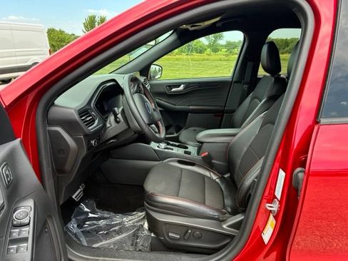 Used 2023 Ford Escape ST-Line Select w/ Tech Pack #2 AWD/4WD image 4