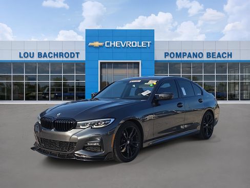 Used 2020 BMW 330i Sedan w/ M Sport Package RWD image 3