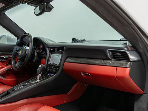 Used 2015 Porsche 911 Turbo S AWD/4WD image 74