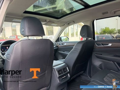 Used 2025 Volkswagen Atlas SEL Premium R-Line image 11