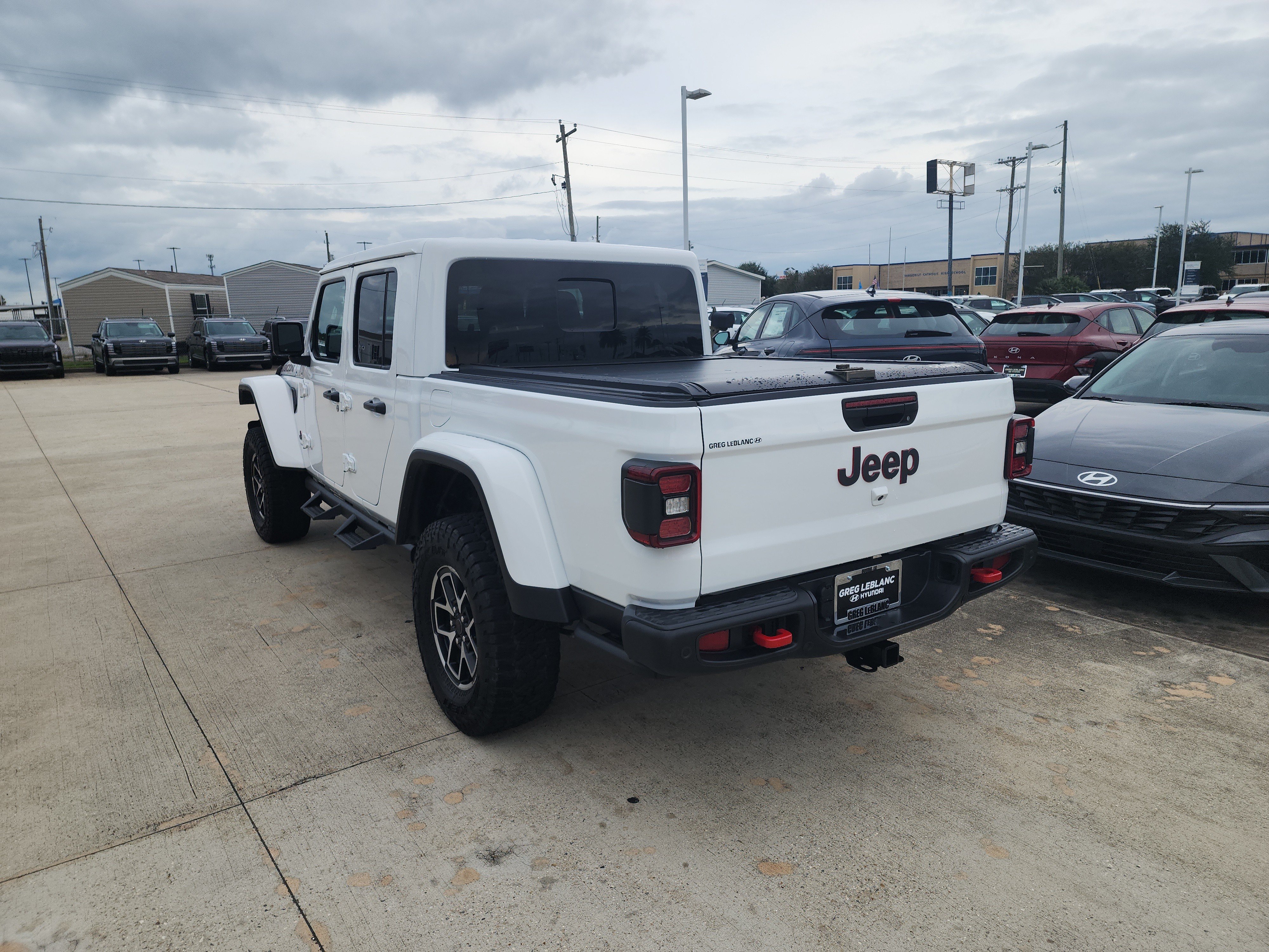 Used 2025 Jeep Gladiator Rubicon AWD/4WD image 5