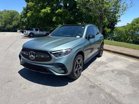 Used 2025 Mercedes-Benz GLC 350e 4MATIC image 3