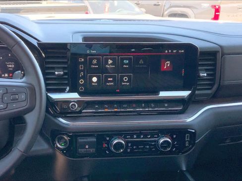 Used 2024 GMC Sierra 1500 SLT image 6