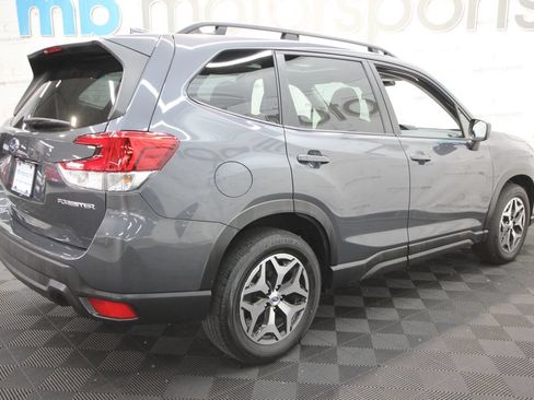 Used 2023 Subaru Forester Premium AWD/4WD image 7