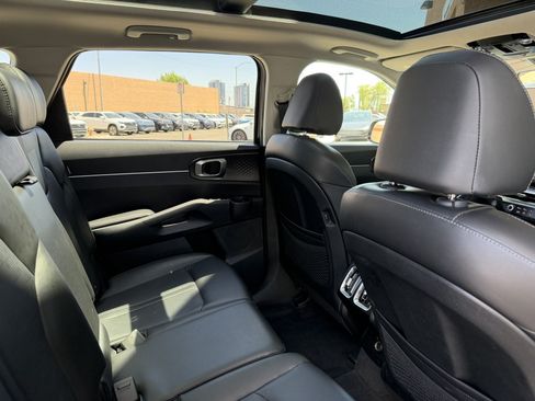 Used 2024 Kia Sorento S w/ Panoramic Sunroof Package AWD/4WD image 36
