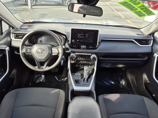 Used 2025 Toyota RAV4 LE AWD/4WD image 15
