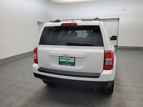 Used 2017 Jeep Patriot Sport w/ Power Value Group FWD image 7