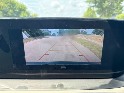 Used 2024 Buick Encore GX Sport Touring FWD image 11