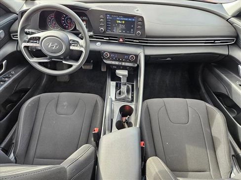 Used 2021 Hyundai Elantra SEL image 16