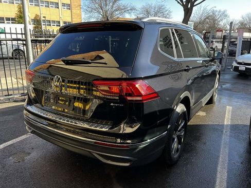 Certified 2023 Volkswagen Tiguan SE w/ Panoramic Sunroof Package image 7