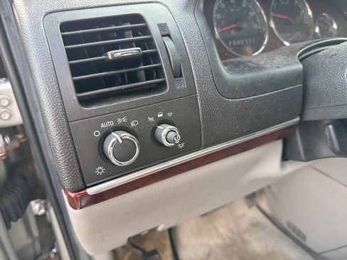 Used 2006 Buick Terraza CXL w/ Driver Confidence Package image 19