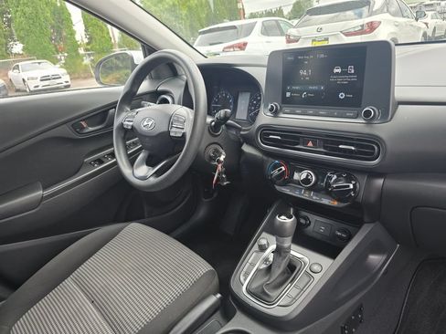 Used 2023 Hyundai Kona SE AWD/4WD image 10