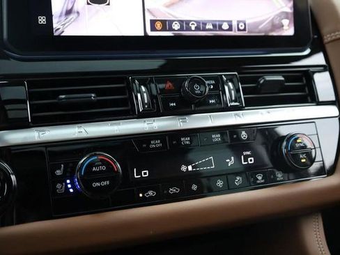 New 2026 Nissan Pathfinder Platinum AWD/4WD image 17
