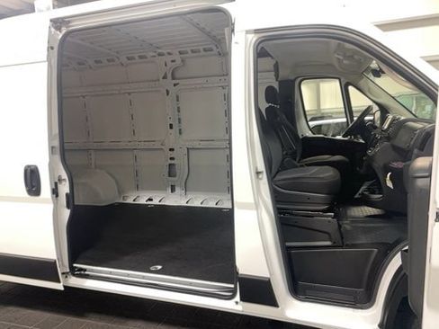 Used 2023 RAM ProMaster 2500 FWD image 16