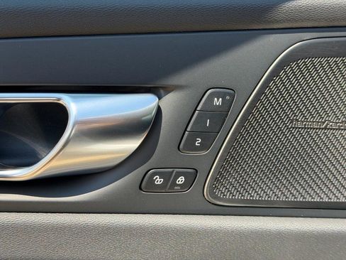 New 2026 Volvo XC60 B5 Plus w/ Climate Package AWD/4WD image 10