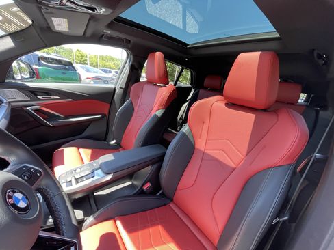Used 2025 BMW X2 M35i AWD/4WD image 9