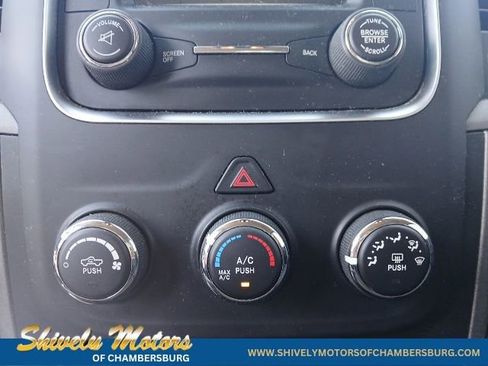 Used 2017 RAM 1500 Express AWD/4WD image 17