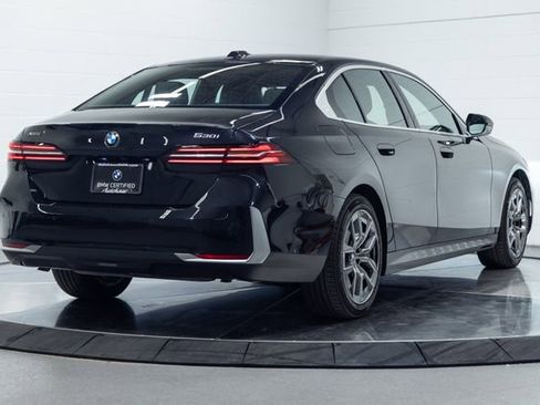 Used 2026 BMW 530i xDrive w/ Premium Package image 10