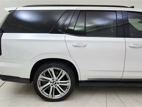 Used 2025 Cadillac Escalade Sport w/ Touring Package image 7