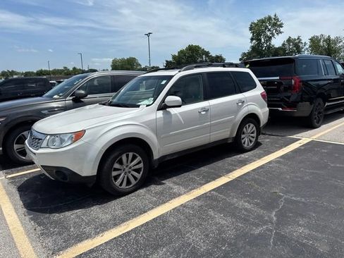 Used 2012 Subaru Forester 2.5X Premium w/ Popular Pkg 3 AWD/4WD image 2