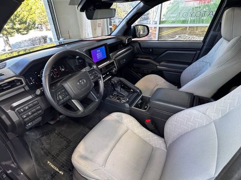 Used 2025 Toyota Tacoma SR5 image 18