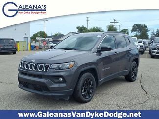 Used 2024 Jeep Compass Latitude AWD/4WD video 1