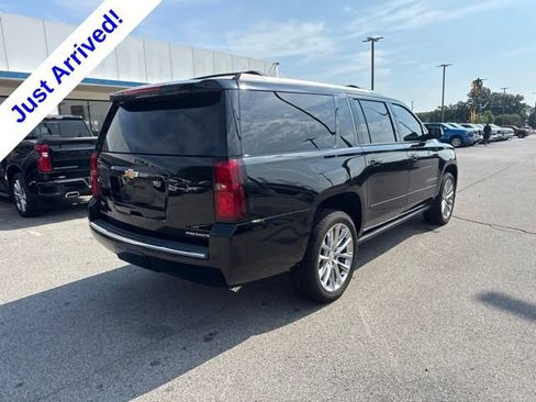 Used 2019 Chevrolet Suburban Premier w/ Premier Plus Edition RWD image 3