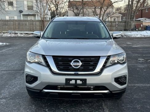 Used 2020 Nissan Pathfinder S image 2